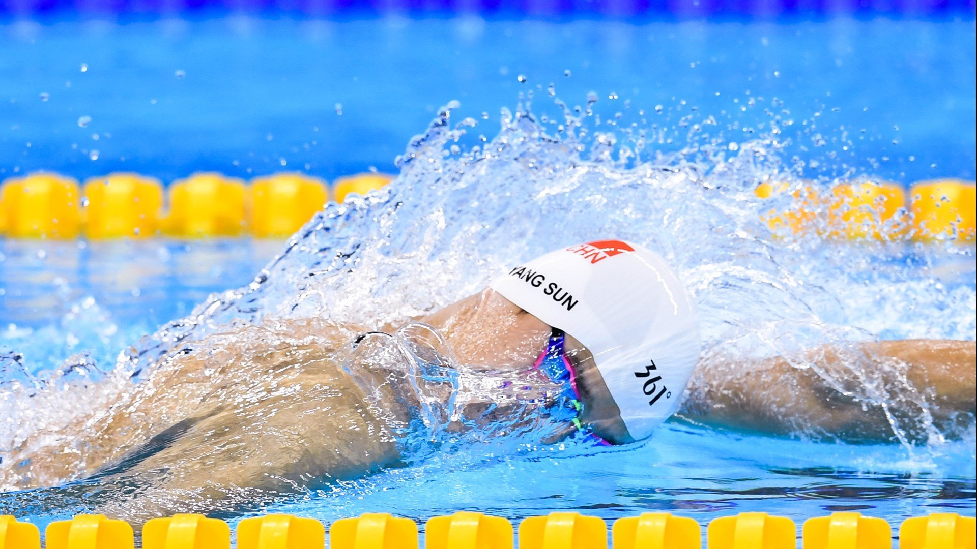 世界杯“红牌瞬间”引发巨大争议 VAR介入尺度再成公众话题